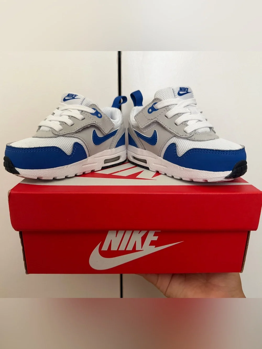 Nike Air Max 1 EasyOn Sneaker - White/ Game Royal Blue & Neutral Grey - Picture 5 of 5